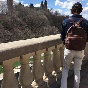 Meet your Posher, Louis-philippe